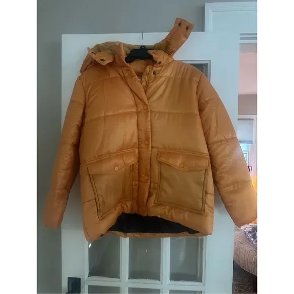 URBAN REPUBLIC Women's Juniors yellow size Large Puffer coat Jacket - Picture 6 of 9